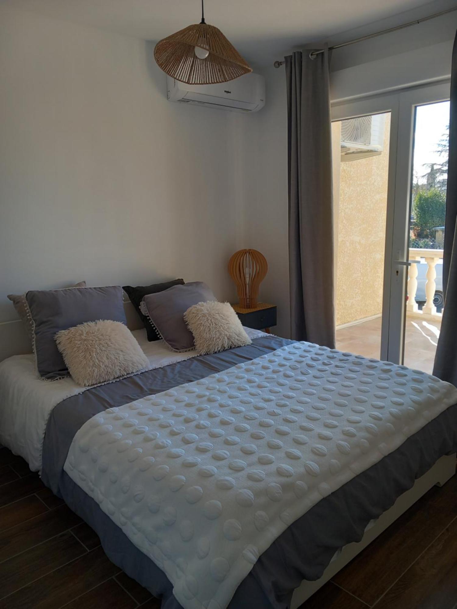 Appartement Independant Dans Une Villa 米拉马斯 外观 照片